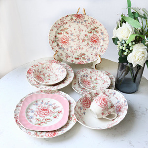 ชุดจานเซรามิคลายกุหลาบเคลือบใต้ผิวสำหรับรับประทานอาหาร - Product Image 1