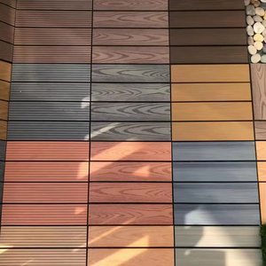Ban Công Ngoài Trời Sàn Gạch WPC Sàn Gỗ Kết Cấu Rắn Decking 300X300X22 Mm Gỗ Sợi + HDPE WPC <span class=keywords><strong>DIY</strong></span> Interlock Sàn Gạch - Product Image 1