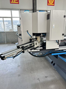 Ligne de production automatique de soudage et de nettoyage haute efficacité pour portes et fenêtres en plastique, pour la fabrication de fenêtres et de portes en PVC/UPVC - Product Image 5