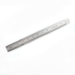Regla de Aluminio Metálica de 30 cm para Ingeniería, Regla Recta Plateada de Doble Cara para Carpintero - Product Image 6