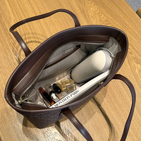 2025 sac fourre-tout de marque de créateur de luxe pour femmes sac à bandoulière imprimé de grande capacité avec matériau PU de haute qualité de Style Vintage