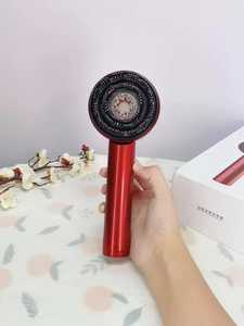 Dispositivo de Masaje Capilar Portátil Multifuncional 3 en 1 con Luz Roja, EMS, Vibración, TMS, Aplicador de Aceite de Silicona y ABS para el Crecimiento del Cabello - Product Image 4