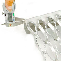 Panneau antidérapant en aluminium personnalisé directement de l'usine Planche de sécurité perforée Caillebotis pour passerelle métallique à perforer Treillis métallique