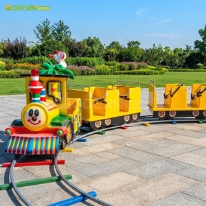 รถไฟฟ้าขนาดเล็กพร้อมรางสำหรับเด็ก เครื่องเล่นสนุกในงานรื่นเริง อุปกรณ์สวนสนุกในร่มและกลางแจ้ง - Product Image 1