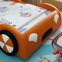 Lit de voiture de sport pour enfants en bois massif de haute qualité avec barrières de sécurité et rangement, cadre de lit moderne et cool pour garçons