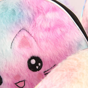 حقيبة نسائية من الفرو الصناعي بسعة عالية للبيع بالجملة ، حقيبة مكياج Cat من الفرو الصناعي - Product Image 5