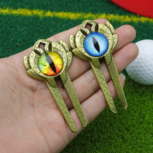Nouvel outil de réparation de divots de golf créatif 3D Devil's Eye Green Fork LY260105-2 - Product Image 1