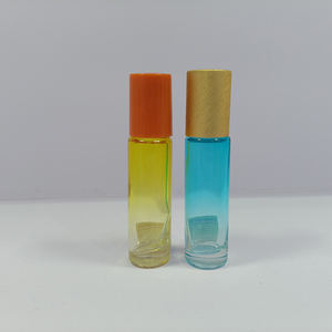 ODM ODM Vente en gros de flacons à bille en verre pour <span class=keywords><strong>parfum</strong></span> et huiles essentielles 5ml 10ml pour parfumeur - Product Image 3