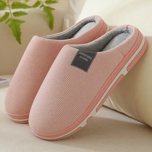Jolies pantoufles d'hiver pour femmes, chaudes, en peluche, style patte de chat, mignonnes, pour la maison, la chambre à coucher, semelle intérieure en PVC, bout fermé, antidérapantes - Product Image 5