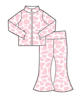 Conjunto Deportivo para Niñas Pequeñas al por Mayor: Chaqueta con Cremallera y Cuello Alto y Pantalones de Yoga Acampanados de Alta Calidad