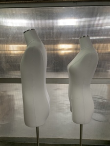 <span class=keywords><strong>Mannequin</strong></span> <span class=keywords><strong>de</strong></span> <span class=keywords><strong>couture</strong></span> professionnel en mousse, torse homme/femme, avec support métallique, pour la confection, le drapage et la présentation en vitrine - Product Image 4