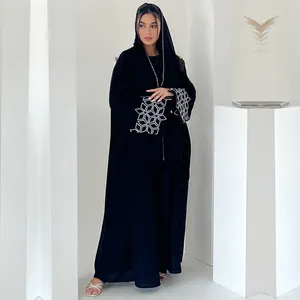 Kualitas Terbaik wanita hitam terbuka abaya dubai grosir pakaian Islami abaya lengan desain bordir dengan jilbab