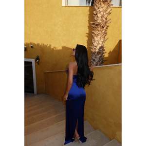 Robe de soirée Saks Galian sans bretelles, coupe trapèze, taille empire, ornée de fleurs à sequins, longueur ras du sol, taille XS - Product Image 1