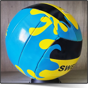 OEM / ODM Ballon de <span class=keywords><strong>volley</strong></span>-<span class=keywords><strong>ball</strong></span> de bonne qualité en cuir mousse PVC souple de 2.0mm d'épaisseur Taille officielle 5 avec logo personnalisé pour événement promotionnel - Product Image 4