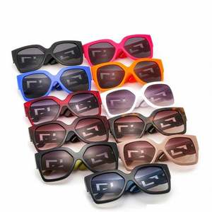 Gafas de Sol Cuadradas de Lujo con Logotipo Personalizado, Gafas de Sol Grandes de Moda para Mujer, Diseño de Leopardo Negro - Product Image 4