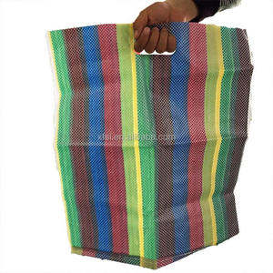 Sac d'emballage alimentaire, largement utilisé pp tissé bandes colorées sac avec poignée, <span class=keywords><strong>peut</strong></span> <span class=keywords><strong>être</strong></span> laminé <span class=keywords><strong>ou</strong></span> non pp sac - Product Image 4