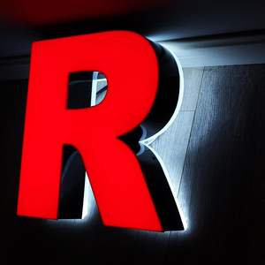 Letrero Luminoso 3D con Retroiluminación, Letrero Iluminado para Logotipo Comercial, Montado en Pared, Interior/Exterior - Product Image 1