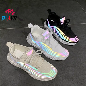 Zapatillas Deportivas Transpirables para Mujer con Suela Luminosa Reflectante, Zapatillas Casuales Suaves para Otoño y Primavera - Product Image 4