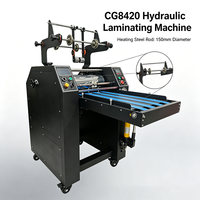 Laminateur hydraulique CG8420, équipé de roulettes mobiles pour un déplacement pratique en atelier, structure solide et faible bruit de fonctionnement.