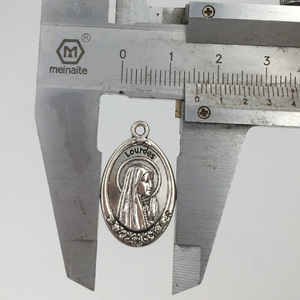 Médaille religieuse en métal <span class=keywords><strong>Lourdes</strong></span> 15x25mm pour collier de bijoux faisant sans nickel sans plomb - Product Image 4