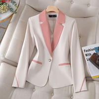 Blazer élégant sur mesure pour femmes grandes tailles avec bordure rose, veste respirante à un bouton et manches longues