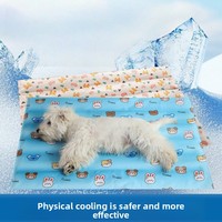 Tapis rafraîchissant en gel auto-adhésif imperméable pour chiens et chats, coussin de glace activé par la pression, résistant à l'humidité, pour soulager la chaleur, vente en gros, faible MOQ