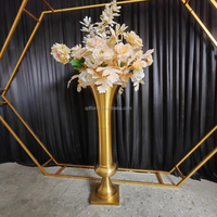 L81 vente en gros de supports de décoration en métal plaqué or les plus populaires centres de lustre élégants de haute qualité pour la table de mariage