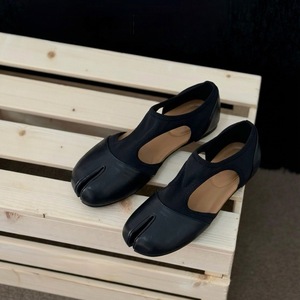 Auf Lager: Neue Damen-Ballerinas im spanischen Stil aus Stretch-Gewebe mit geteilter Zehenpartie, flache Freizeitschuhe mit Cut-Outs, Frühjahr 2026 - Product Image 3