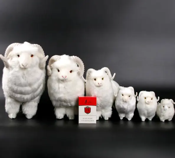 Kehidupan kustom seperti kambing simulasi domba plushie buatan mata besar mainan mewah listrik berjalan putih wol boneka lembut realistis