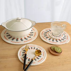 Nordic Style Cotton Linen Round Placemat Heat Insulating <b>Table</b> Mat With Floral Pattern Washable For Dinnerware <b>Protection</b> - Product Image 3