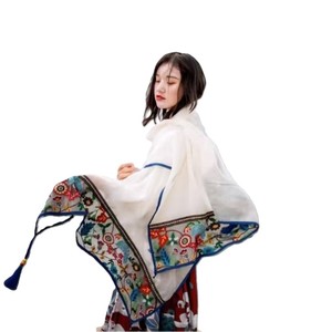 Hochwertige Poncho-Schals Zarte Stickerei Kopftücher Halstücher Retro Classic Quasten schals