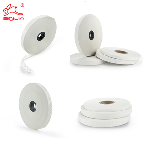 Nastro Adesivo per Riparazione Impiallacciatura Mobili e Parquet, Colore Bianco con Foro, Nastro Bianco per Impiallacciatura - Product Image 1