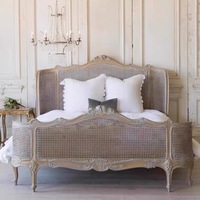 Cama Doble de Madera Maciza Estilo Francés Retro, Tallada con Ratán Europeo, para Bodas, Cama Suave