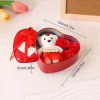 Nouvel Ours en Forme de Cœur Style 2025 avec 3 Roses de Savon, Coffret Cadeau pour la Saint-Valentin et la Fête des Mères