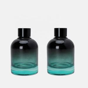 Botella de cristal de lujo para difusor de coche, <span class=keywords><strong>colgante</strong></span> personalizado de 150ml y 200ml, gran oferta de fábrica - Product Image 1