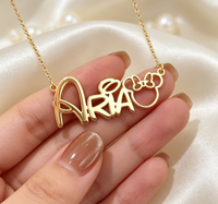 Collier personnalisé avec nom en lettre de dessin animé, en acier inoxydable plaqué or, bijoux de mode, chaîne avec pendentif personnalisé