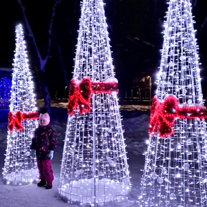 Luces LED Impermeables IP65 para Árbol de Navidad con Color Personalizable para Decoraciones Invernales Comerciales y de Resorts - Product Image 1