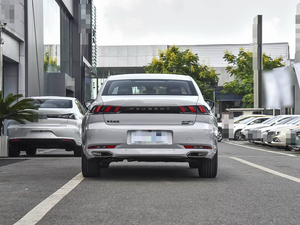 <span class=keywords><strong>Peugeot</strong></span> <span class=keywords><strong>508</strong></span> Berline Haut de Gamme <span class=keywords><strong>2023</strong></span> d'Occasion, Conduite à Gauche, Moteur Essence 1.8T Turbo, Transmission Automatique, Prête à l'Exportation - Product Image 6