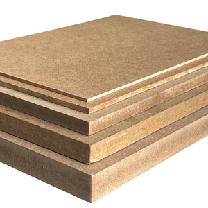 Buona qualità <span class=keywords><strong>4</strong></span>*8 piedi 18 <span class=keywords><strong>mm</strong></span> 720 Kgs/cbm densità pannello grezzo <span class=keywords><strong>MDF</strong></span> per mobili fatto uso - Product Image 1