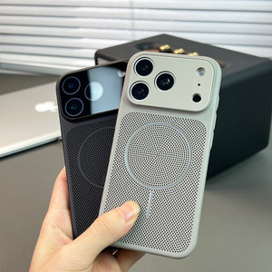 เคสโทรศัพท์แบบสัมผัสนุ่ม ระบายความร้อนได้ดี แม่เหล็กยึดติด พร้อมฟิล์มเลนส์เปลี่ยนเร็ว สำหรับ iPhone 17 /18 Pro Max - Product Image 3