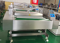 Machine d'emballage sous vide continue de laminage sous vide d'aliments de forme physique de biscuits compressés