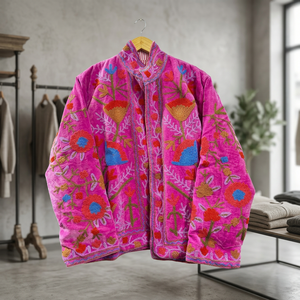 Veste bomber surdimensionnée en velours rose brodée à la main avec des motifs floraux, grande taille pour femmes, broderie Suzani Crewel, vêtements d'extérieur - Product Image 4