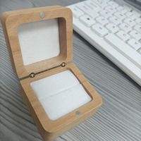 Boîte à bagues en bois de hêtre avec logo personnalisé avec doublure en velours, double fente carrée, forme rectangle