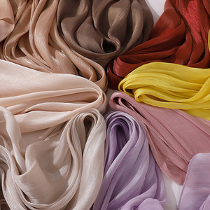 CCY nouvelle arrivée Giselle châle malaisie femmes plissé paillettes châle uni musulman plissé miroitant mousseline Hijab soie châle - Product Image 4