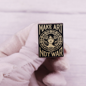 Broches de mode anime japonais, épingles anti-<span class=keywords><strong>guerre</strong></span> <span class=keywords><strong>et</strong></span> pour <span class=keywords><strong>la</strong></span> <span class=keywords><strong>paix</strong></span>, épingles en métal pour sacs à dos - Product Image 3