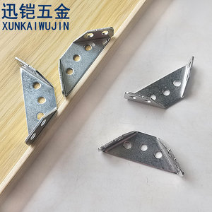Soporte de Esquina Triangular de Acero Inoxidable Xunkai Wujin con 3 Orificios, Reforzado, para Fijación de Gabinetes a la Pared, Accesorio de Ferretería - Product Image 1