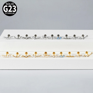 Boucles d'oreilles Gaby G23 en titane doré, divers modèles, à dos plat, pour piercing de lèvre, tragus, hélix, daith, lobe, zircon, cadeau, bijoux pour le corps - Product Image 3