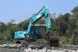 Excavatrice sur chenilles compacte d'occasion de haute qualité KOBELCO SK200, modèle SK200 pour travaux de terrassement - Product Image 5