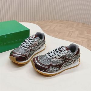 Product Fashion Sneakers for Unisex 2025 New Designer High Quality Lighted Lace-Up Soft New Toe Style Bottegas Venetas Shoes - Product Image 3
