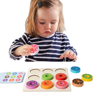 Juguetes educativos para niños que aprenden Clasificación de colores de donas y colocación de juguetes Juguetes de madera - Product Image 1